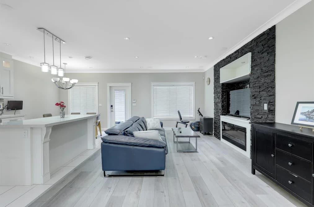 21001 77 AVENUE, Langley, BC — Residential for Sale - Photo 2