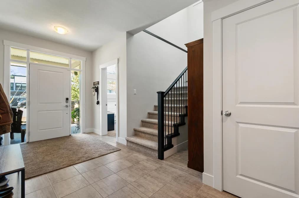 21002 SWALLOW PLACE, Hope, BC — Residential for Sale - Photo 2