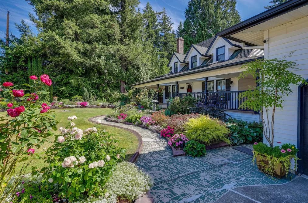 21004 43 AVENUE, Langley, BC — Residential for Sale - Photo 2