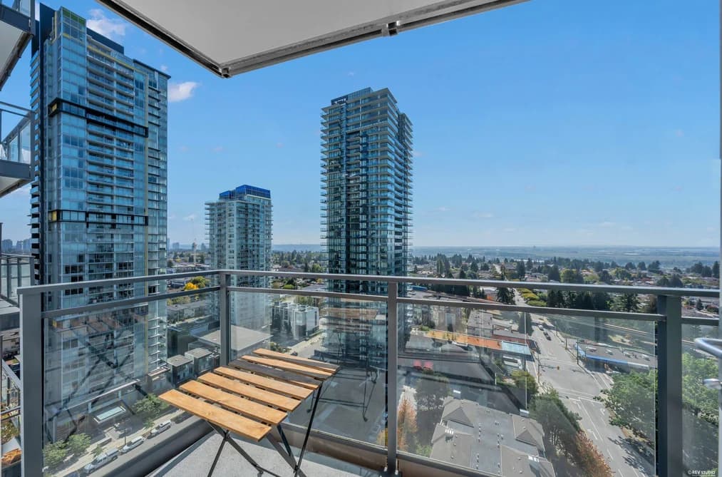 2101 4900 LENNOX LANE, Burnaby, BC — Residential for Sale - Main Photo