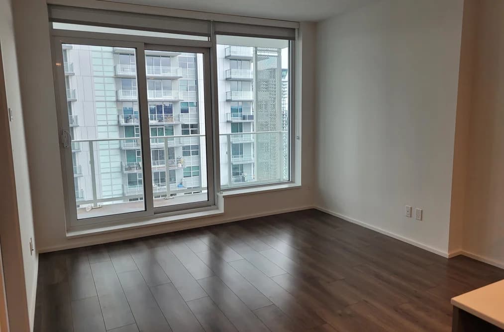 2104 3833 EVERGREEN PLACE, Burnaby, BC — Residential for Sale - Photo 2