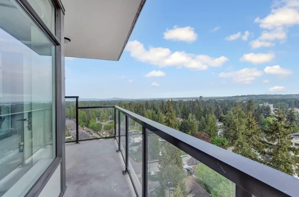 2105 3080 LINCOLN AVENUE, Coquitlam, BC — Residential for Sale - Photo 2
