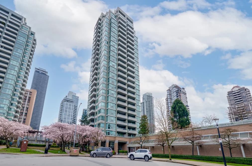 2105 4398 BUCHANAN STREET, Burnaby, BC — Residential for Sale - Main Photo
