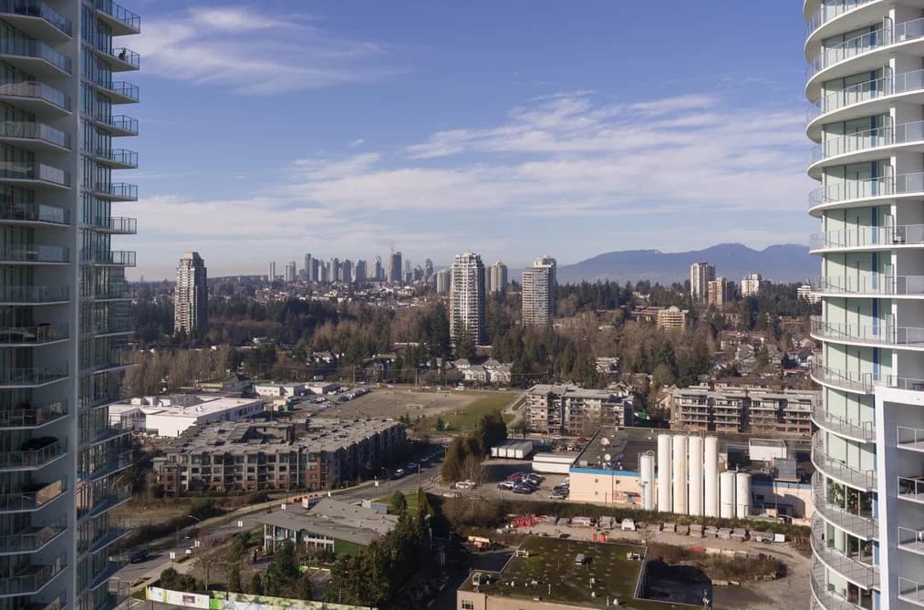 2105 7769 PARK CRESCENT, Burnaby, BC — Residential for Sale - Main Photo