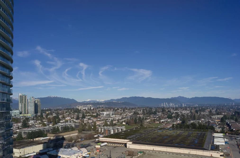 2105 7769 PARK CRESCENT, Burnaby, BC — Residential for Sale - Photo 2