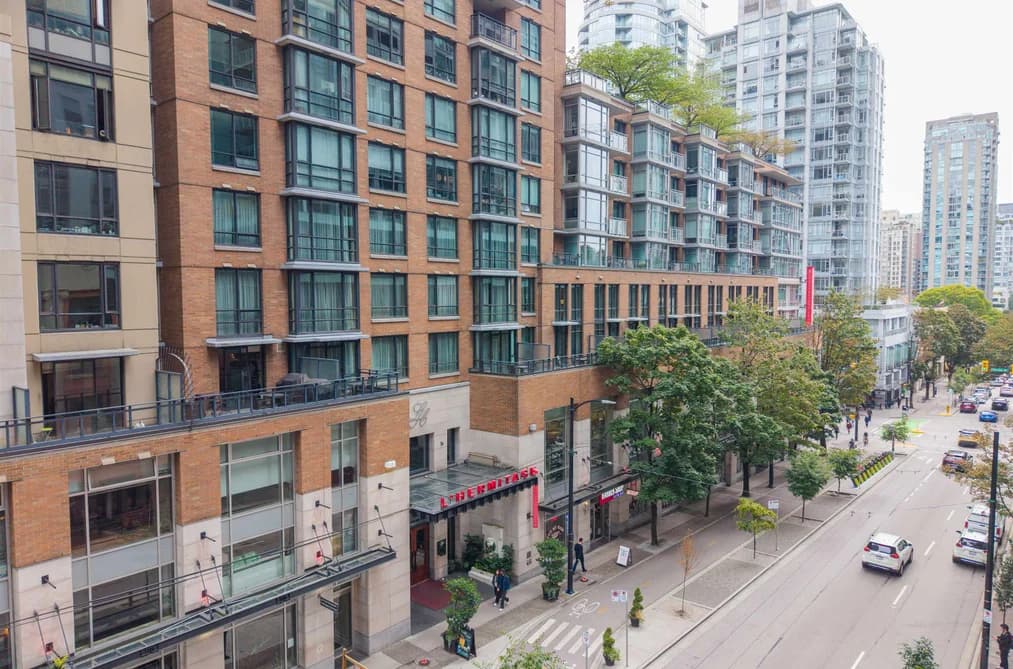 2106 - 788 Richards Street, Vancouver, BC - MLS: R3163500 - Photo 1 2106 - 788 Richards Street, Vancouver, BC - MLS: R3163500 - Photo 1