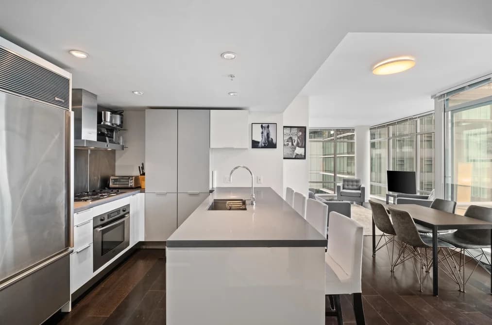 2106 788 RICHARDS STREET, Vancouver, BC — Residential for Sale - Photo 2