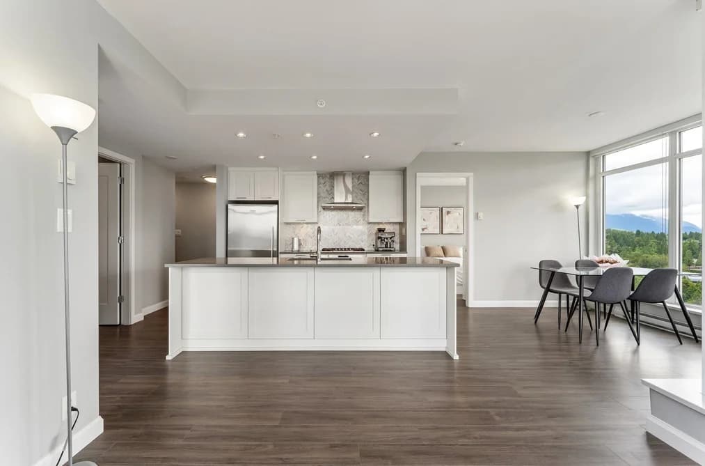 2107 520 COMO LAKE AVENUE, Coquitlam, BC — Residential for Sale - Photo 2