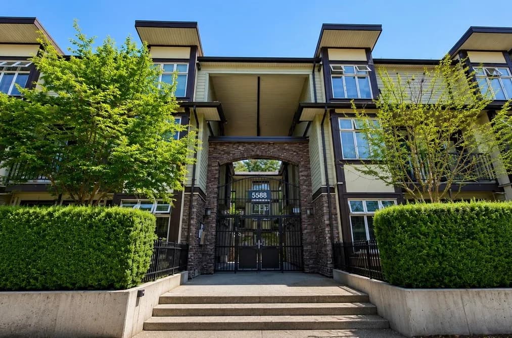 211 5588 PATTERSON AVENUE, Burnaby, BC — Residential for Sale - Photo 2