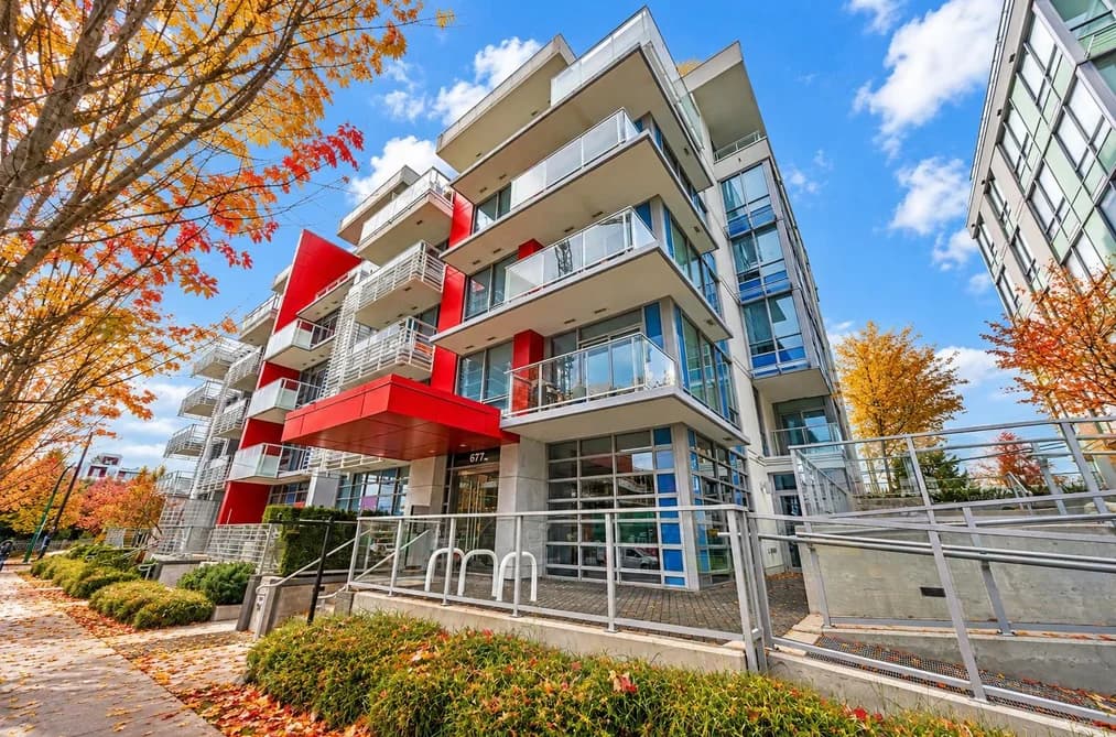 211 677 W 41ST AVENUE, Vancouver, BC — Residential for Sale - Main Photo