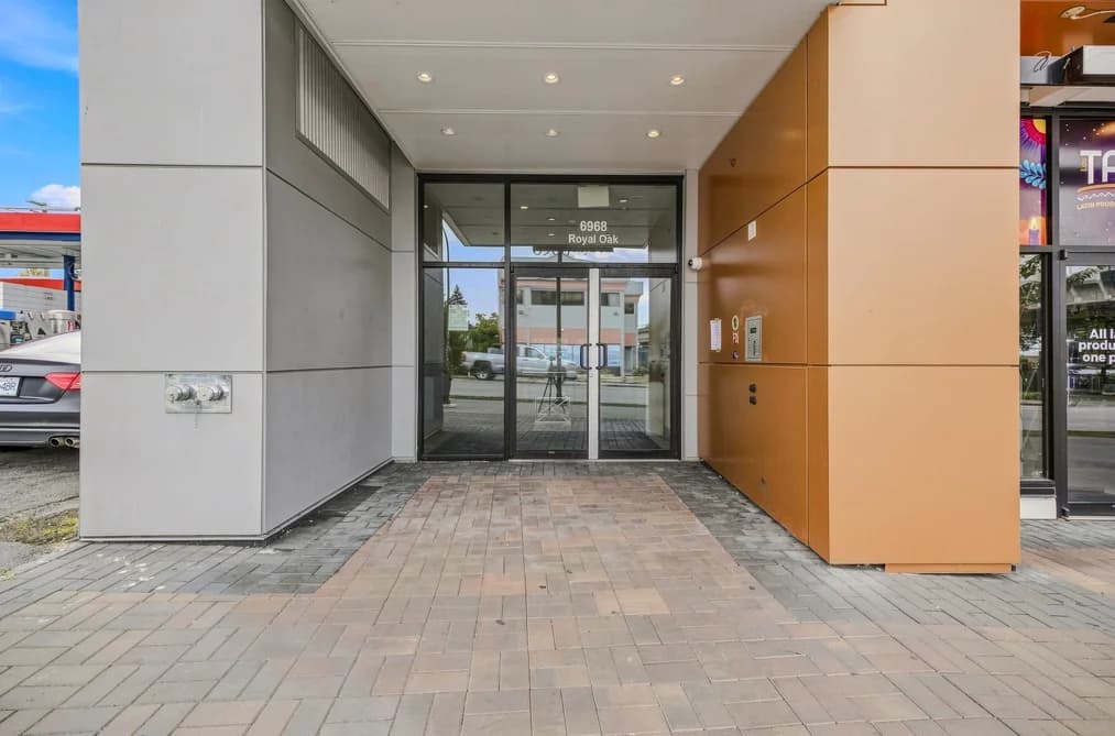 211 6968 ROYAL OAK AVENUE, Burnaby, BC — Residential for Sale - Main Photo