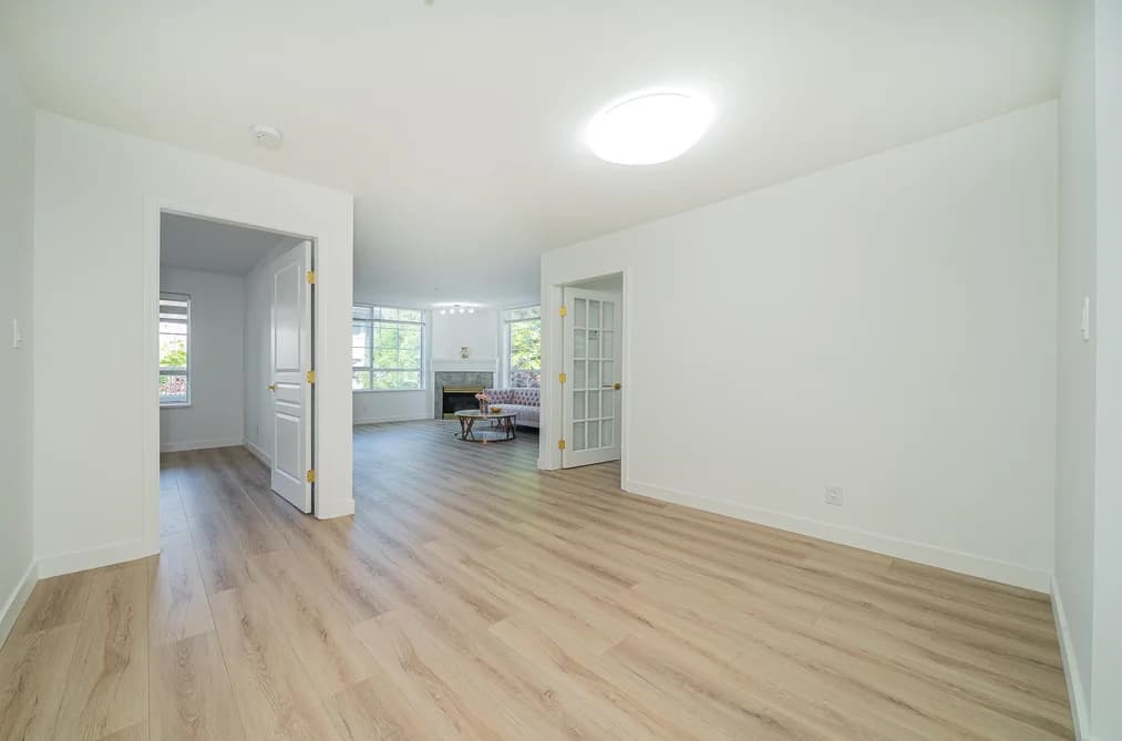211 7117 ANTRIM AVENUE, Burnaby, BC — Residential for Sale - Photo 2