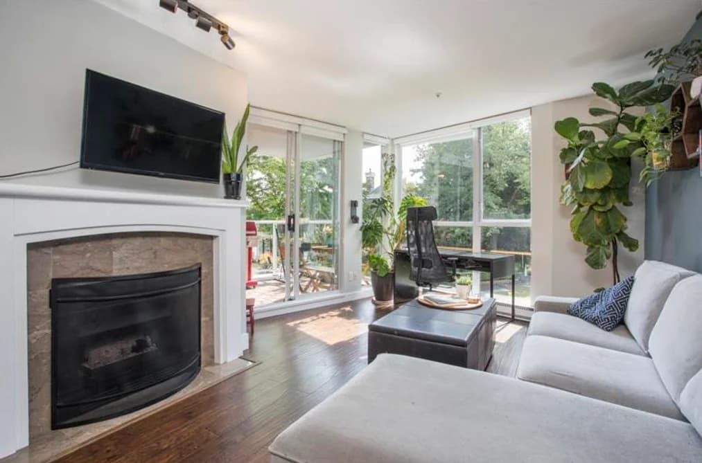 211 8460 JELLICOE STREET, Vancouver, BC — Residential for Sale - Photo 2