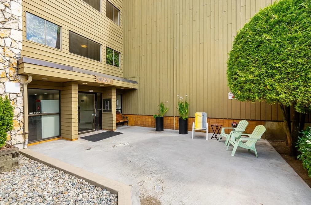 211 9101 HORNE STREET, Burnaby, BC — Residential for Sale - Photo 2