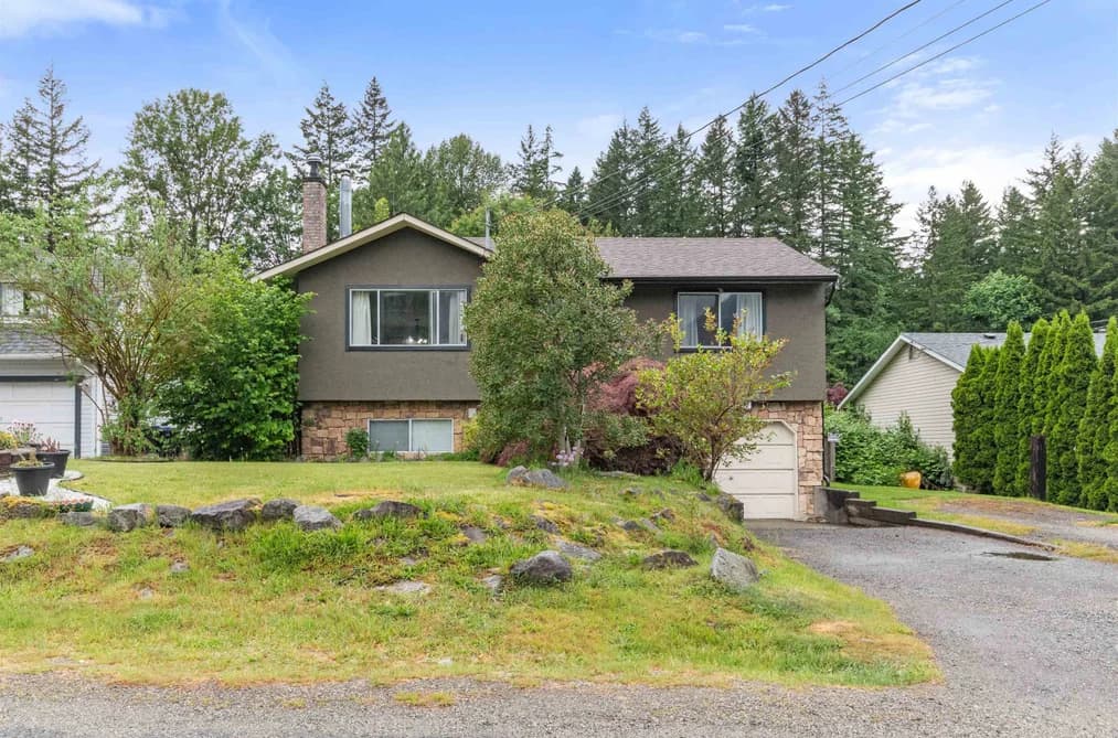 21111 LAKEVIEW CRESCENT, Hope, BC — Residential for Sale - Photo 2