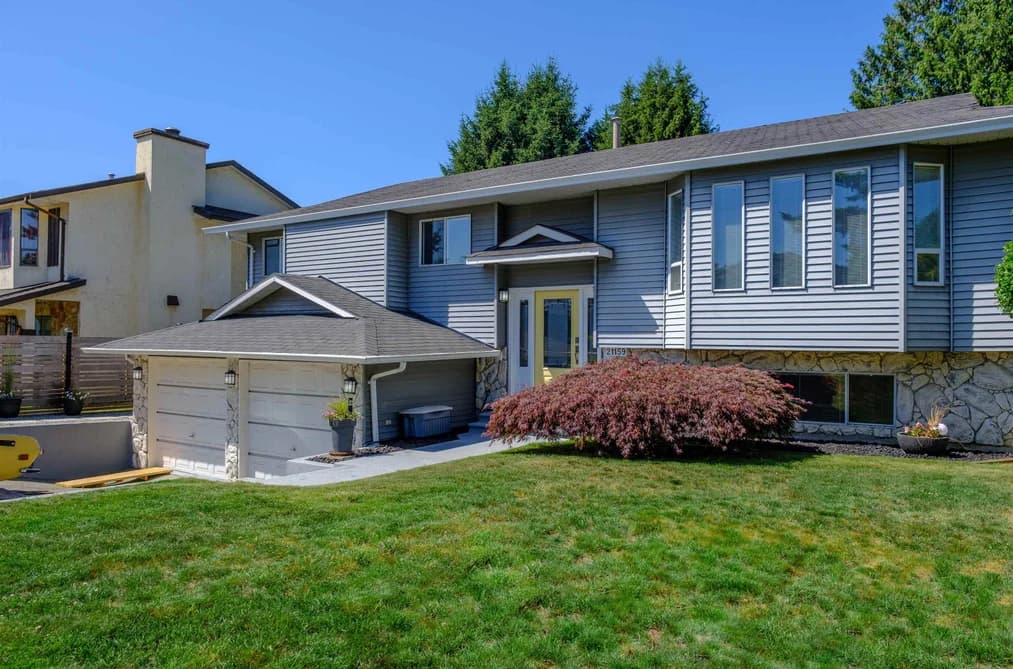 21159 DOUGLAS AVENUE, Maple Ridge, BC — Residential for Sale - Photo 2
