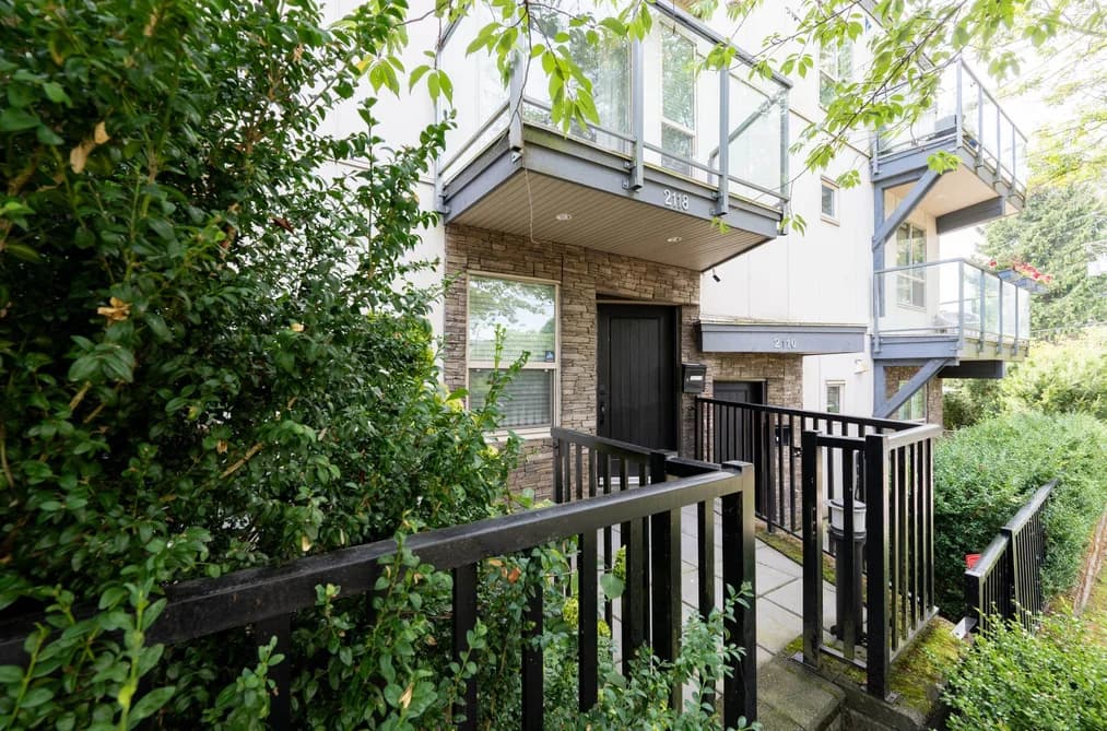 2118 ETON STREET, Vancouver, BC — Residential for Sale - Photo 2