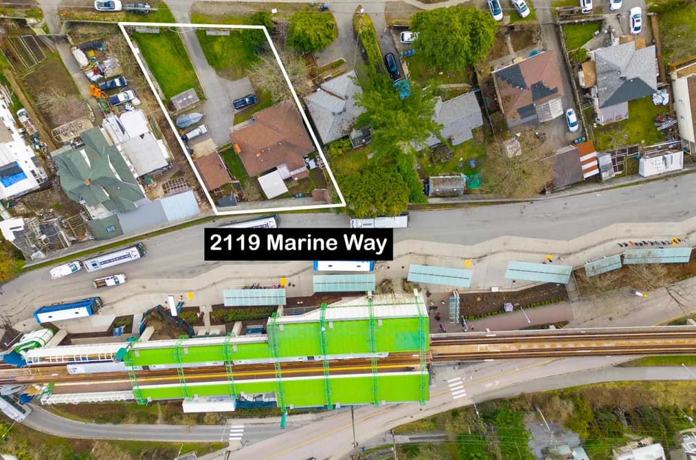 2119 MARINE WAY, New Westminster, BC — Residential for Sale - Photo 2
