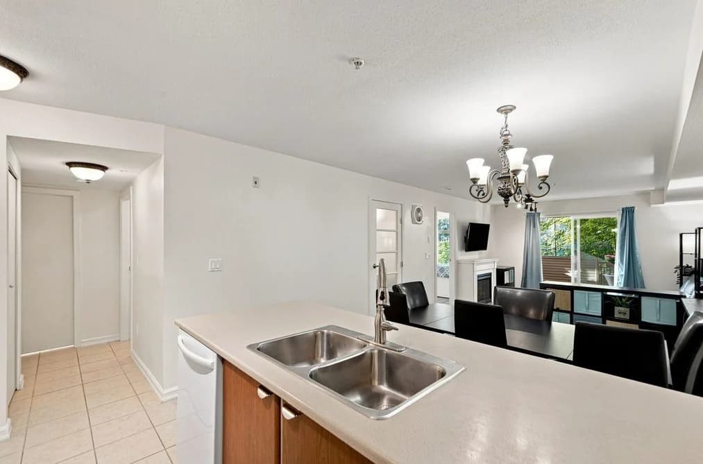212 10088 148TH STREET, Surrey, BC — Residential for Sale - Photo 2