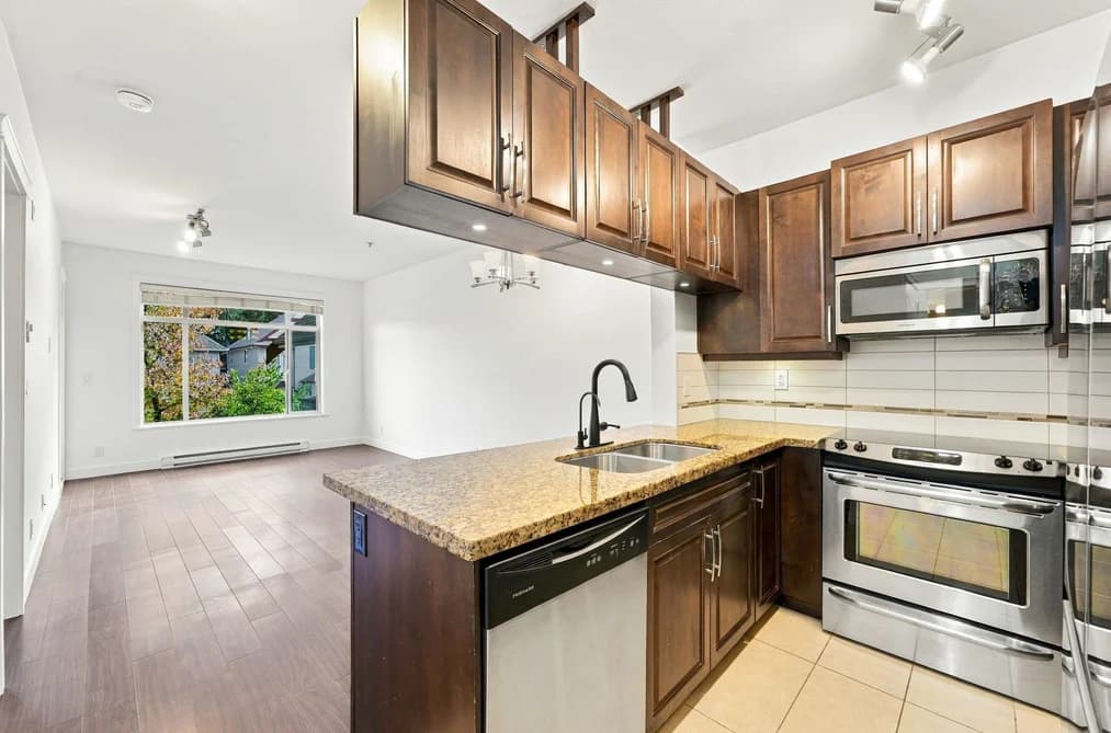 212 12525 190A STREET, Pitt Meadows, BC — Residential for Sale - Photo 2