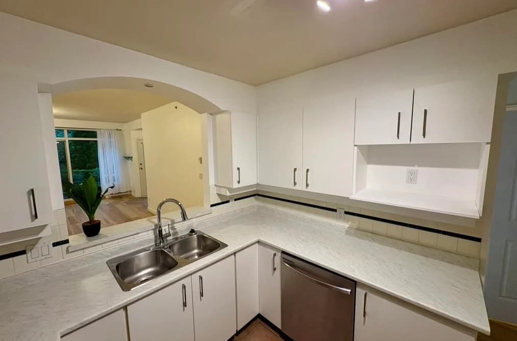 212 3600 WINDCREST DRIVE, North Vancouver, BC — Residential for Sale - Photo 2