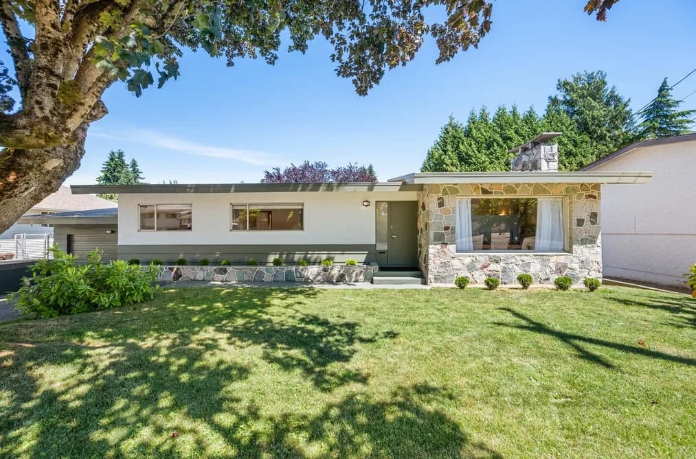 2120 WARE STREET, Abbotsford, BC — Residential for Sale - Photo 2