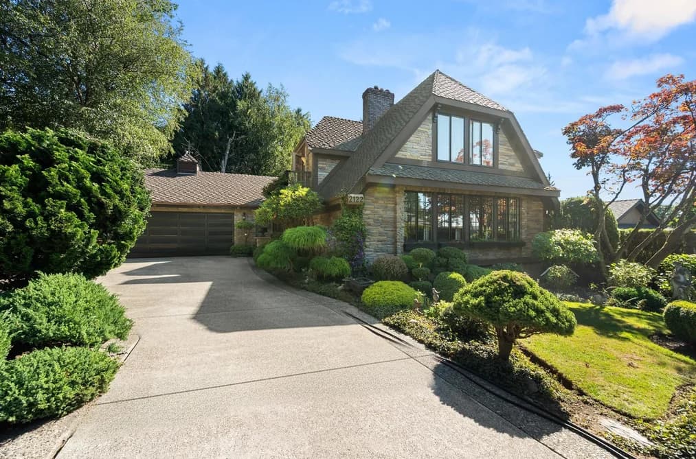 2122 EVERETT STREET, Abbotsford, BC — Residential for Sale - Photo 2