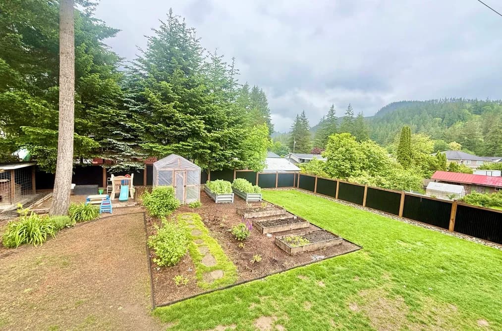 21224 MOUNTVIEW CRESCENT, Hope, BC — Residential for Sale - Photo 2