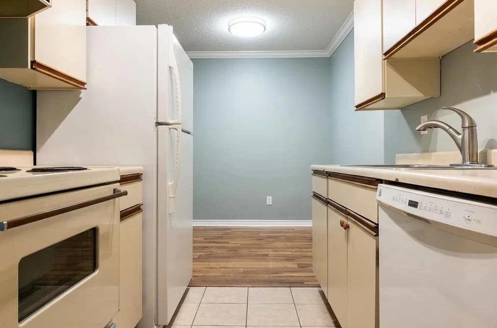 213 1195 PIPELINE ROAD, Coquitlam, BC — Residential for Sale - Photo 2