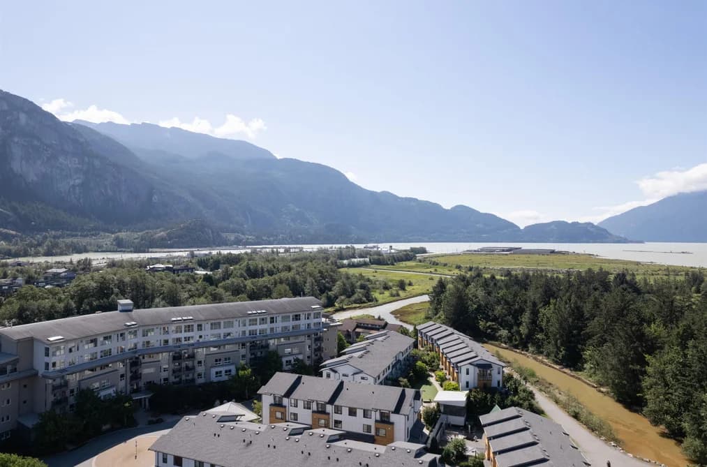 213 1212 MAIN STREET, Squamish, BC — Residential for Sale - Main Photo