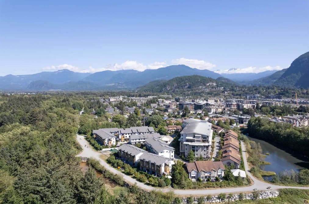 213 1212 MAIN STREET, Squamish, BC — Residential for Sale - Photo 2