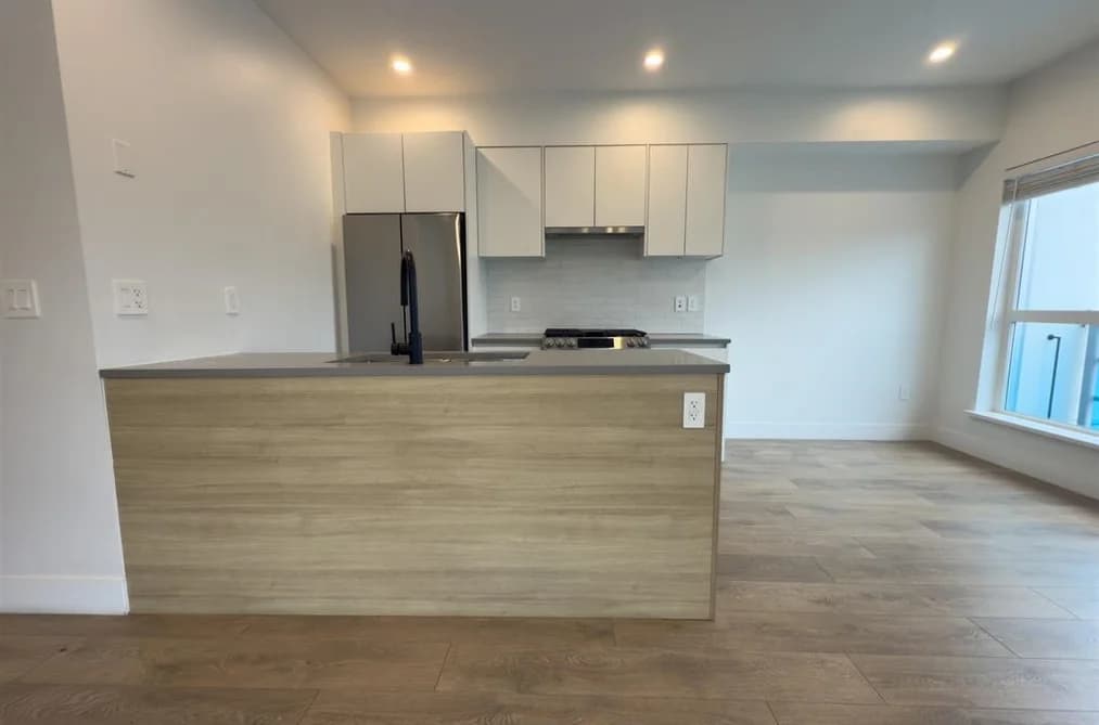 213 8496 120 STREET, Surrey, BC — Residential for Sale - Photo 2