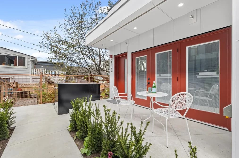 2133 E PENDER STREET, Vancouver, BC — Residential for Sale - Photo 2