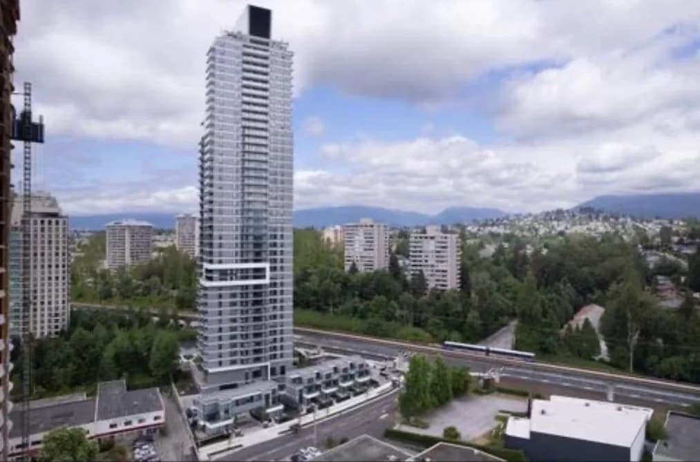2135 SPRINGER AVENUE, Burnaby BC V5B 3K4 - Photo 1