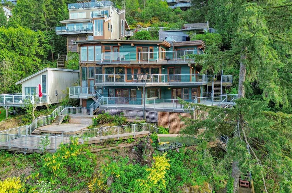 2136 LOCKEHAVEN ROAD, North Vancouver, BC — Residential for Sale - Photo 2