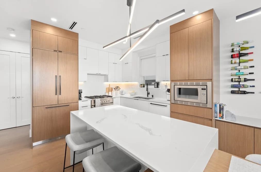 2137 E 2ND AVENUE, Vancouver, BC — Residential for Sale - Photo 2