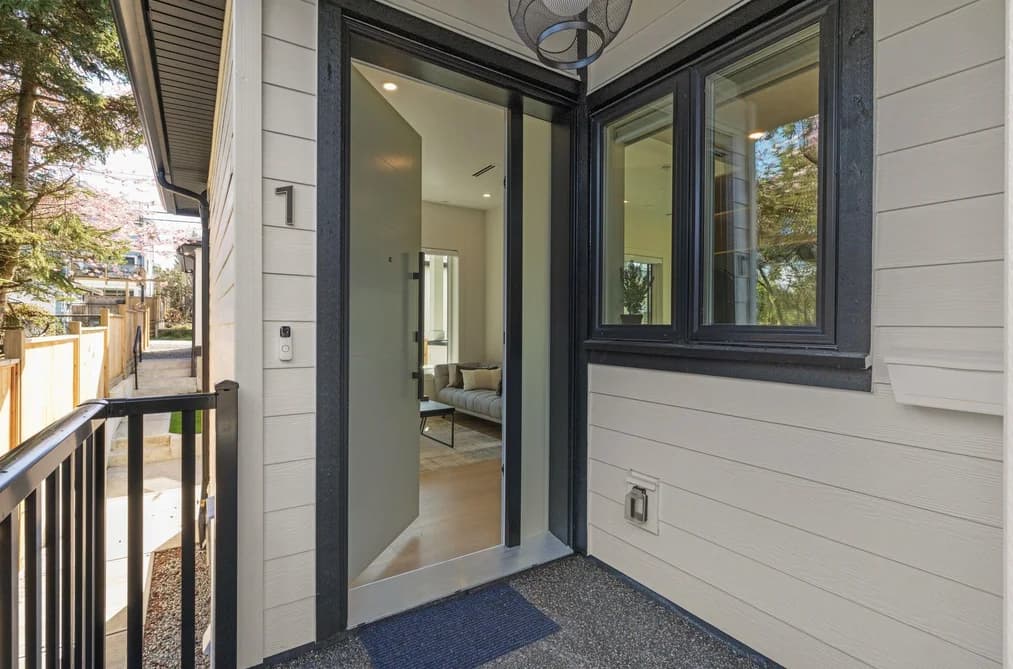 2138 VENABLES STREET, Vancouver, BC — Residential for Sale - Photo 2