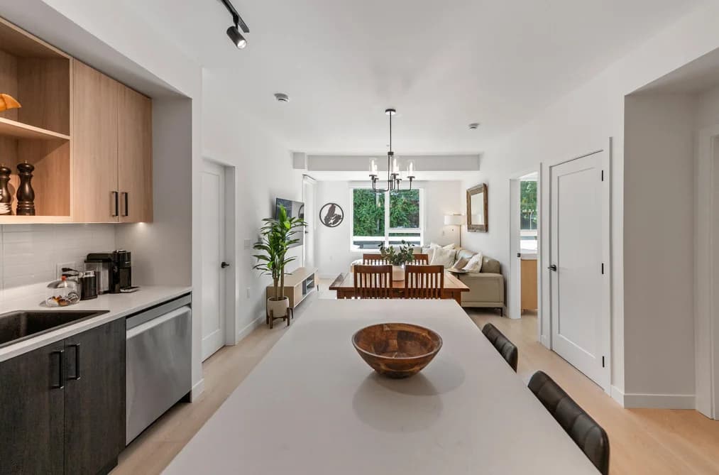214 2002 ST. GEORGE STREET, Port Moody, BC — Residential for Sale - Main Photo