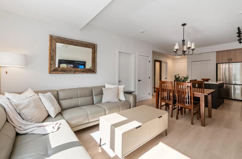 214 2002 ST. GEORGE STREET, Port Moody, BC — Residential for Sale - Photo 2