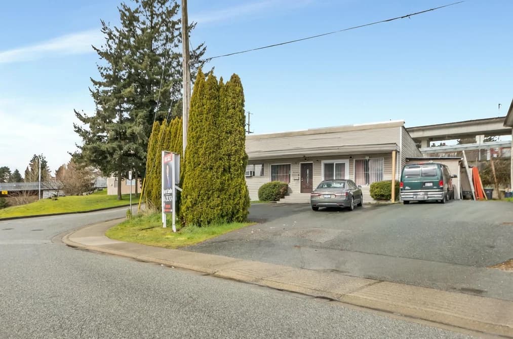 2141 MARINE WAY, New Westminster, BC — Residential for Sale - Photo 2
