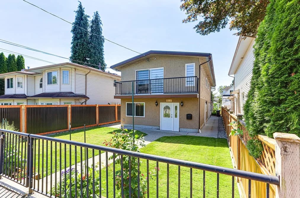2142 GRANT AVENUE, Port Coquitlam, BC — Residential for Sale - Photo 2
