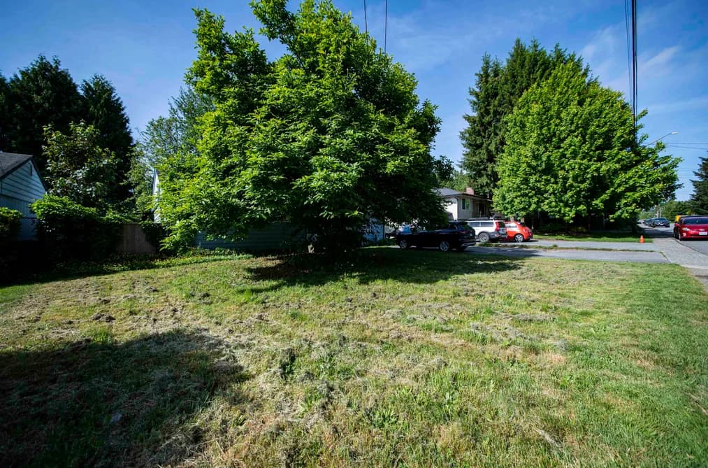 2148 CENTRAL AVENUE, Port Coquitlam, BC — Residential for Sale - Photo 2