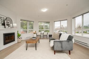 Condo for sale at 215 14960 102a Avenue Surrey British Columbia - MLS: R3144588