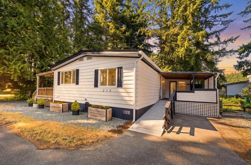 215 20071 24 AVENUE, Langley, BC — Residential for Sale - Main Photo