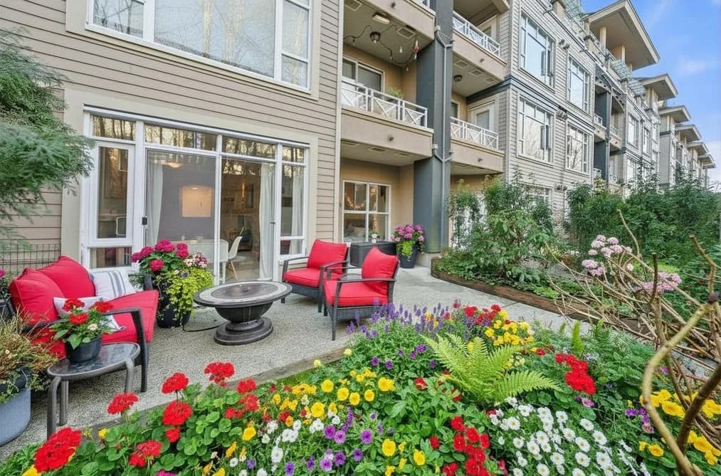 Townhouse for sale at 215 3600 Windcrest Drive North Vancouver British Columbia - MLS: R3144390