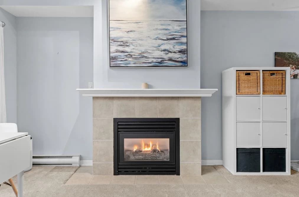 215 3600 WINDCREST DRIVE, North Vancouver, BC — Residential for Sale - Photo 2