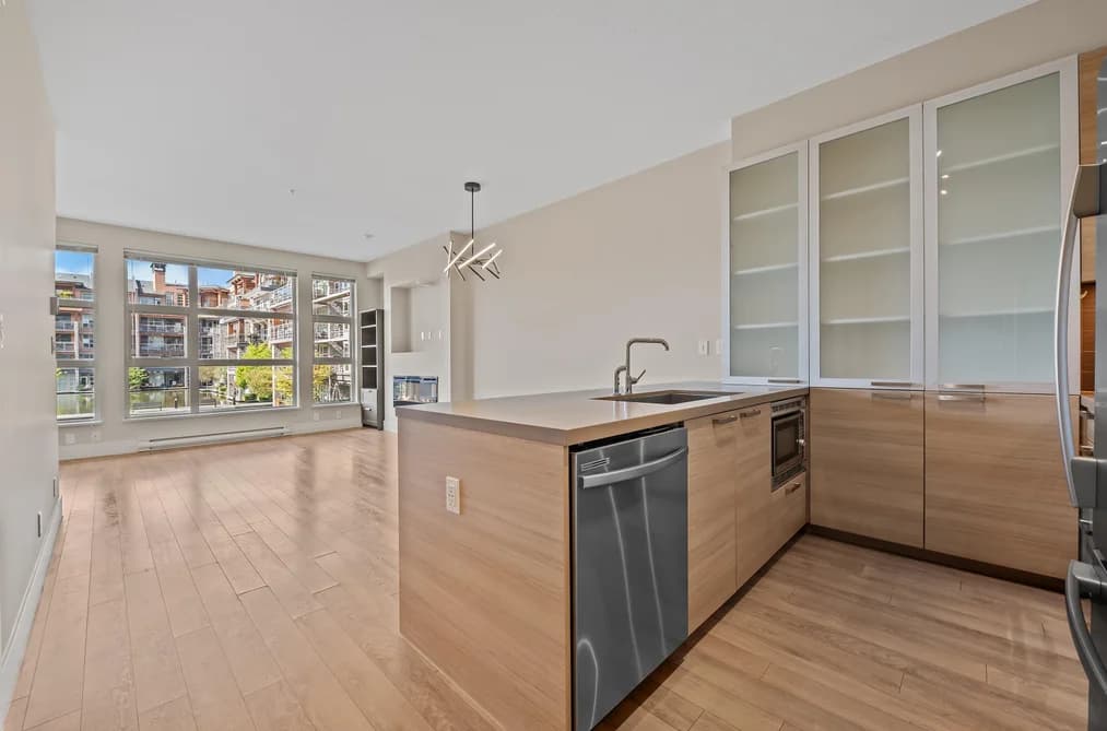 215 3606 ALDERCREST DRIVE, North Vancouver, BC — Residential for Sale - Photo 2