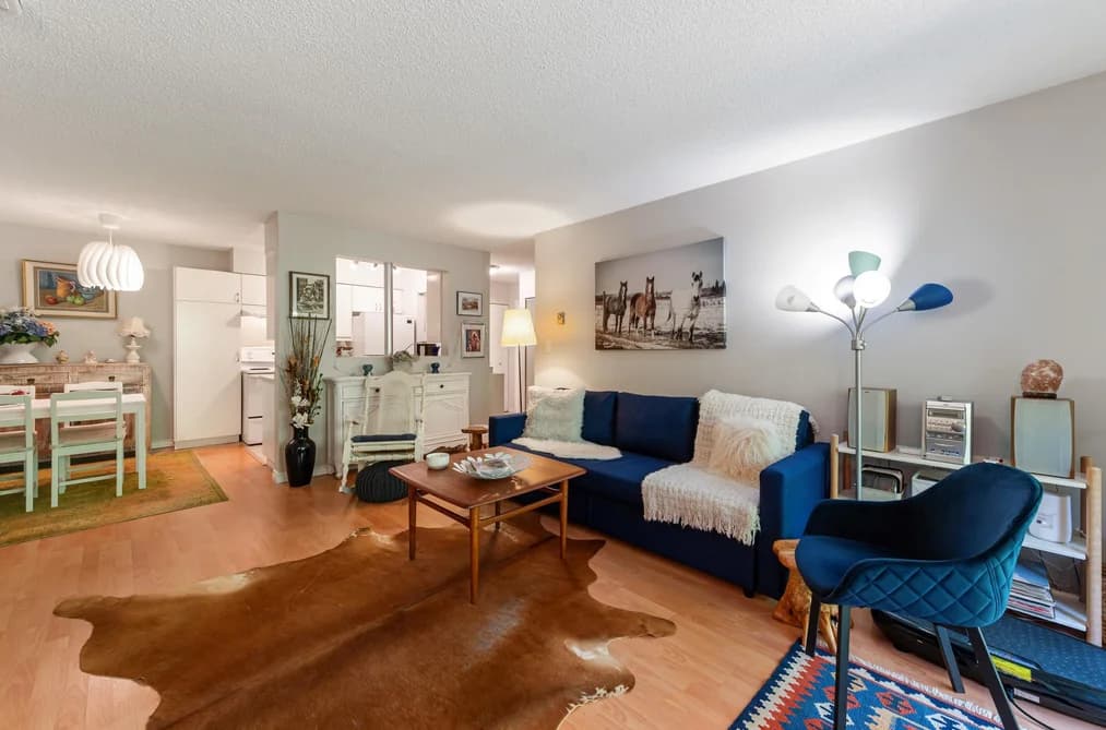 215 4373 HALIFAX STREET, Burnaby, BC — Residential for Sale - Photo 2