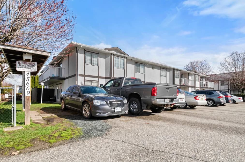 215 45669 MCINTOSH DRIVE, Chilliwack, BC — Residential for Sale - Main Photo