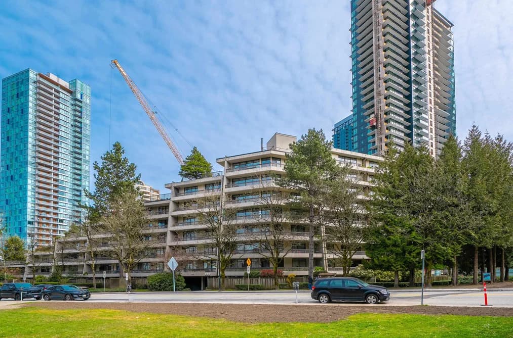 215 5932 PATTERSON AVENUE, Burnaby, BC — Residential for Sale - Main Photo